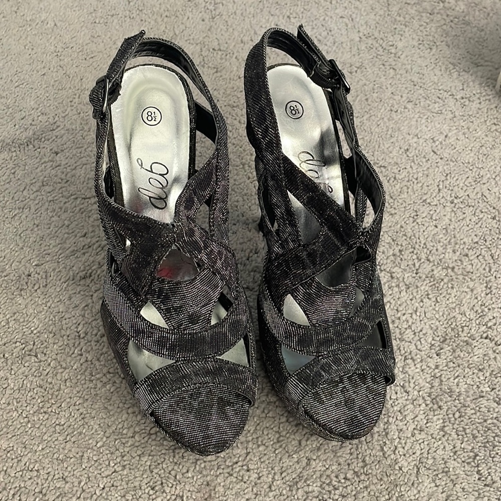DEB BLACK & SILVER ANIMAL PRINT HEELS. SIZE 8.5. WOMEN’S. WORN ONCE.